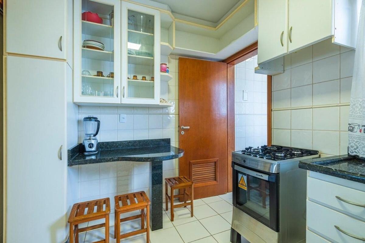 Cltw192- Ape Quadra Mar Com Churrasqueira 2q+2wc Balneario Camboriu